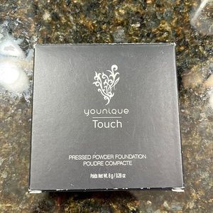 Younique touch pressed powder foundation Organza